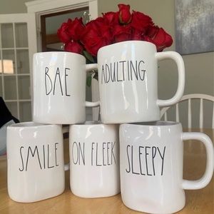 5 Rae Dunn mugs